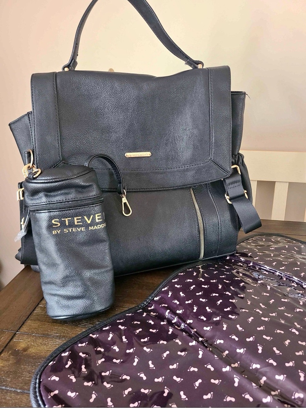 NWOT Steve Madden Black Women's Diaper Bag Tote with Bottle Holder/changing pad